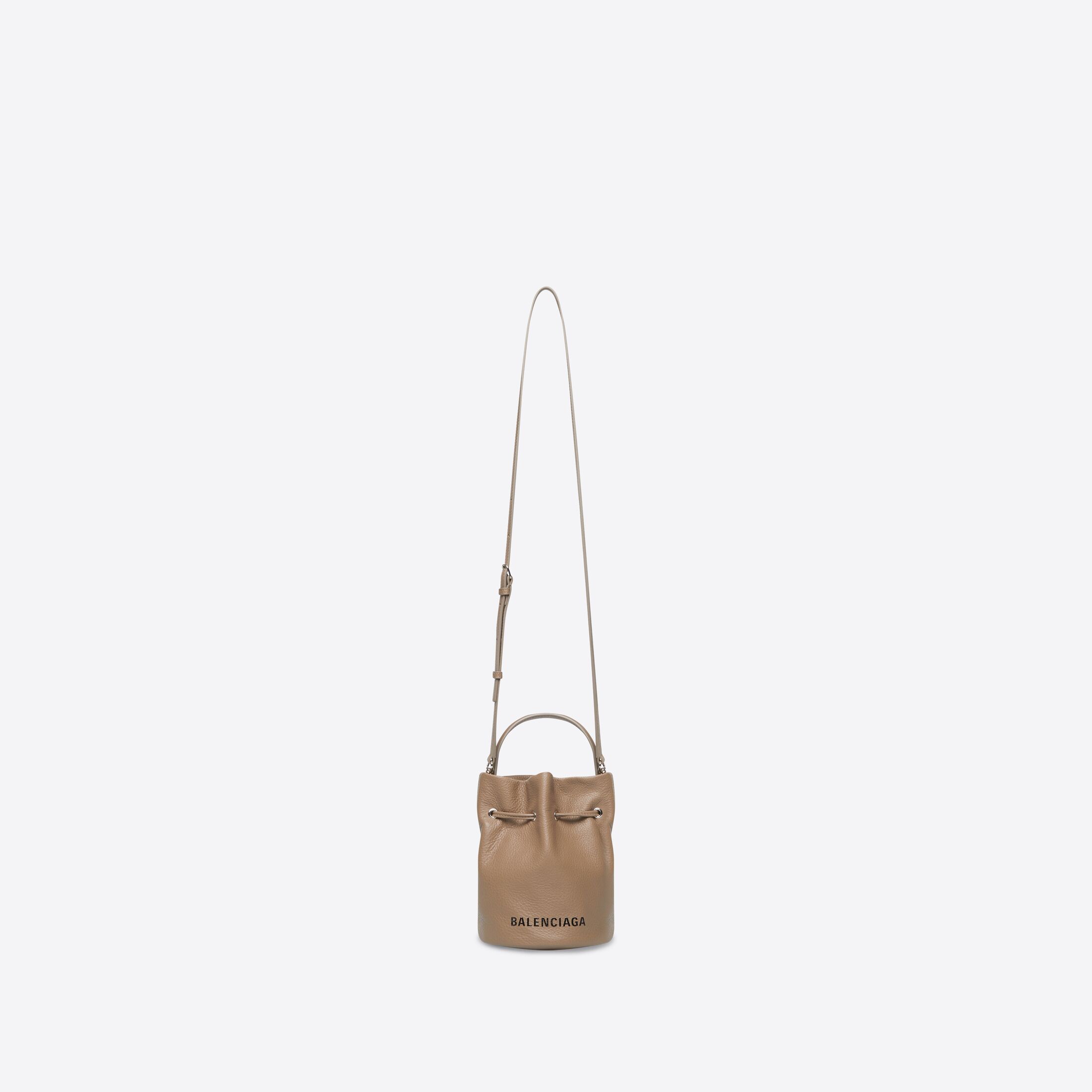 Women's Everyday Xs Drawstring Bucket Bag in Brown
